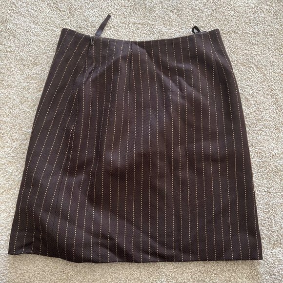 SOLDBanana Republic 100% Wool Brown Pinstripe Split Hem Mini Skirt size 2 - Picture 3 of 7